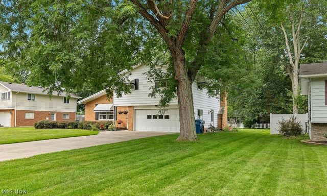 28520 Spruce Drive, North Olmsted, OH 44070