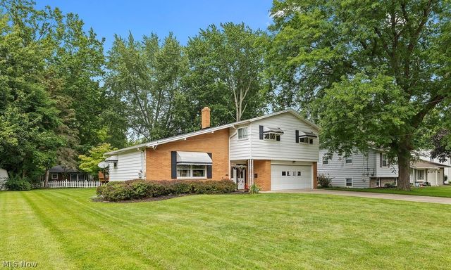 28520 Spruce Drive, North Olmsted, OH 44070