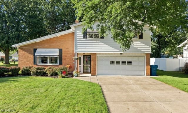 28520 Spruce Drive, North Olmsted, OH 44070