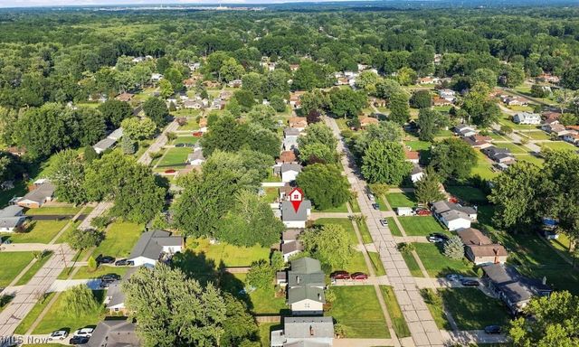 28520 Spruce Drive, North Olmsted, OH 44070