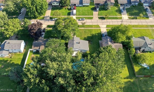 28520 Spruce Drive, North Olmsted, OH 44070