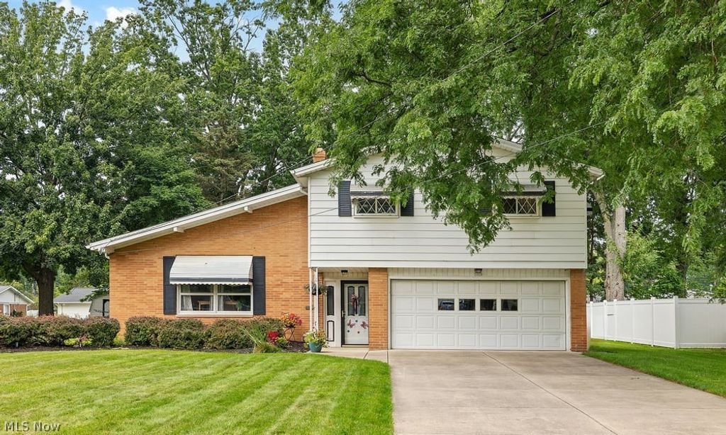 28520 Spruce Drive, North Olmsted, OH 44070
