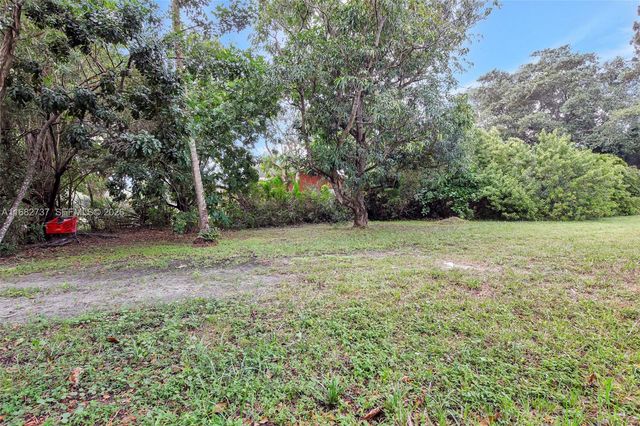 4381 SW 51st Street, Dania Beach, FL 33314