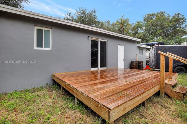 4381 SW 51st Street, Dania Beach, FL 33314