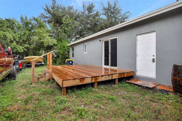 4381 SW 51st Street, Dania Beach, FL 33314