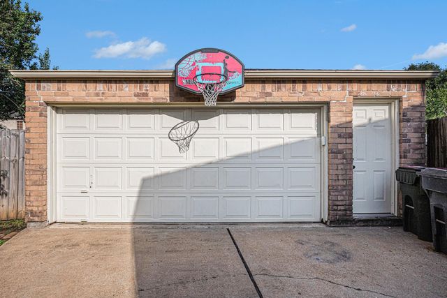 1826 Concho River Court, Sugar Land, TX 77478