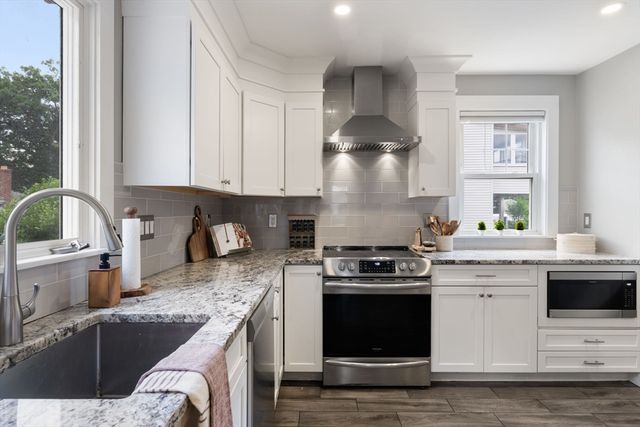 110 Dale St -, Waltham, MA 02451