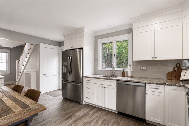 110 Dale St -, Waltham, MA 02451