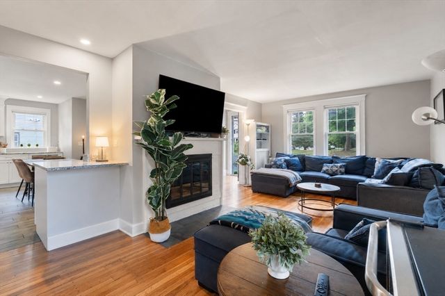 110 Dale St -, Waltham, MA 02451