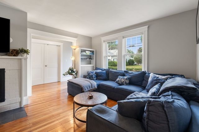 110 Dale St -, Waltham, MA 02451