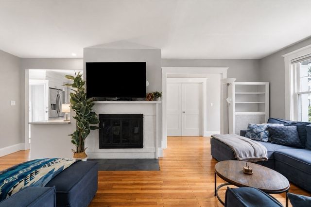 110 Dale St -, Waltham, MA 02451