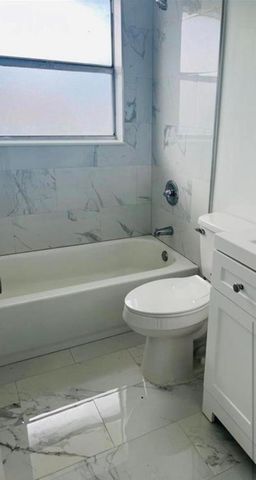 10076 Twin Lakes Drive 38-E, Coral Springs, FL 33071