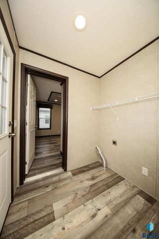6006 S Prestwick Pl, Sioux Falls, SD 57106