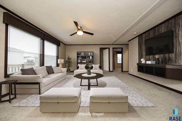 6006 S Prestwick Pl, Sioux Falls, SD 57106