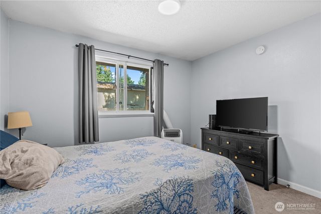 19320 Crescent Drive E, Spanaway, WA 98387