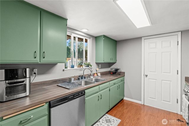 19320 Crescent Drive E, Spanaway, WA 98387