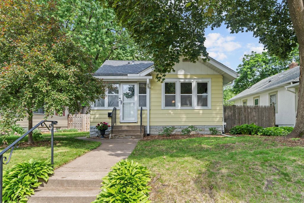 3306 Vincent Avenue N, Minneapolis, MN 55412
