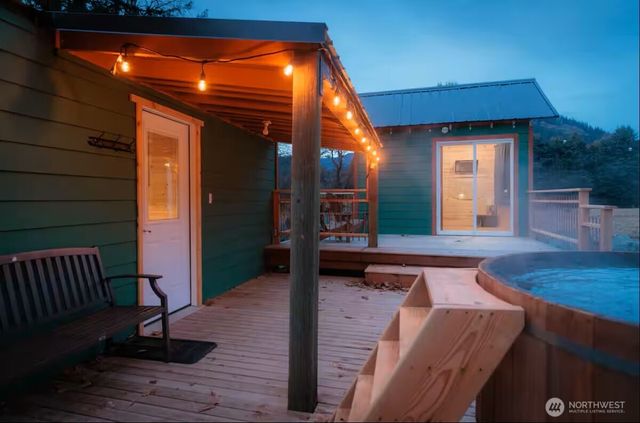 128 Kauer Road, Randle, WA 98377