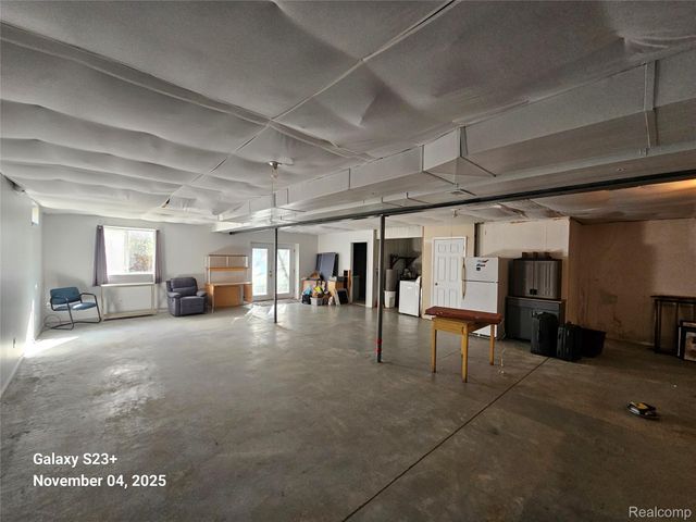 231 Kathy Circle, Linden, MI 48451