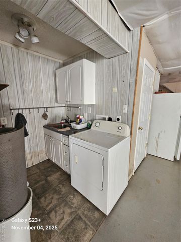 231 Kathy Circle, Linden, MI 48451