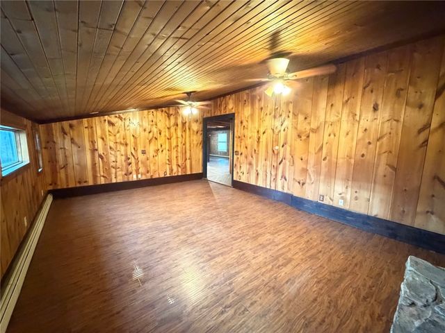 189 Seal Rd, Somerset Twp, PA 15330