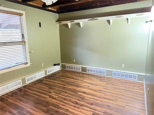 189 Seal Rd, Somerset Twp, PA 15330