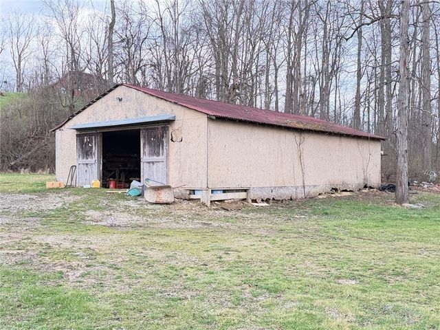 189 Seal Rd, Somerset Twp, PA 15330