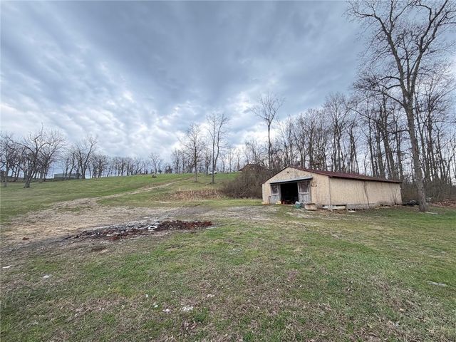 189 Seal Rd, Somerset Twp, PA 15330