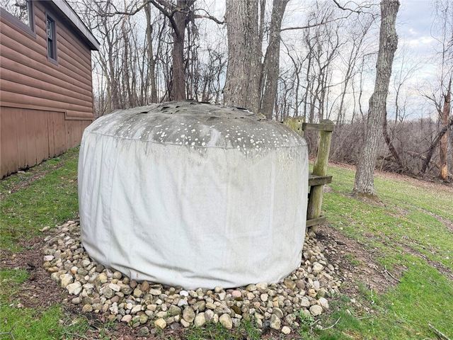 189 Seal Rd, Somerset Twp, PA 15330