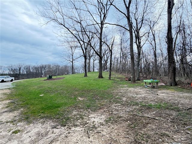 189 Seal Rd, Somerset Twp, PA 15330