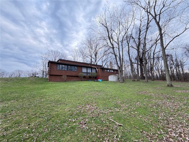 189 Seal Rd, Somerset Twp, PA 15330