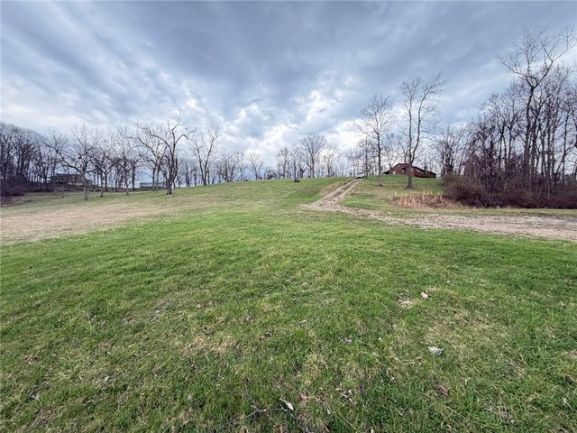 189 Seal Rd, Somerset Twp, PA 15330