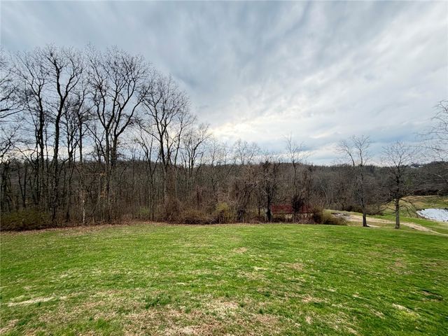 189 Seal Rd, Somerset Twp, PA 15330