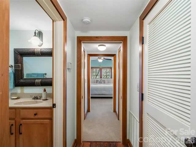 222 Creekside Way D201, Burnsville, NC 28714