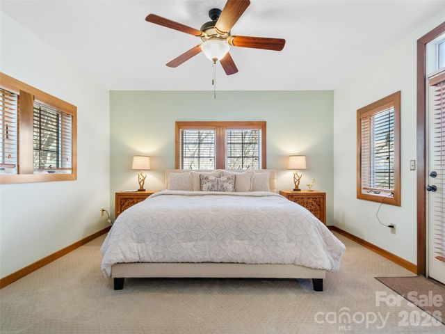 222 Creekside Way D201, Burnsville, NC 28714