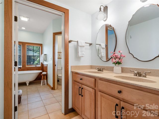 222 Creekside Way D201, Burnsville, NC 28714