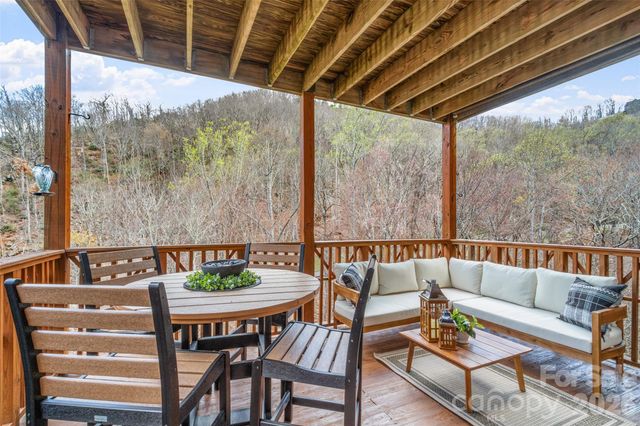 222 Creekside Way D201, Burnsville, NC 28714
