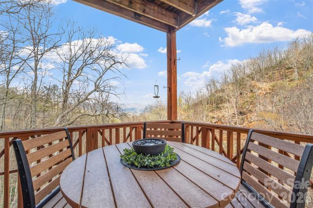 222 Creekside Way D201, Burnsville, NC 28714
