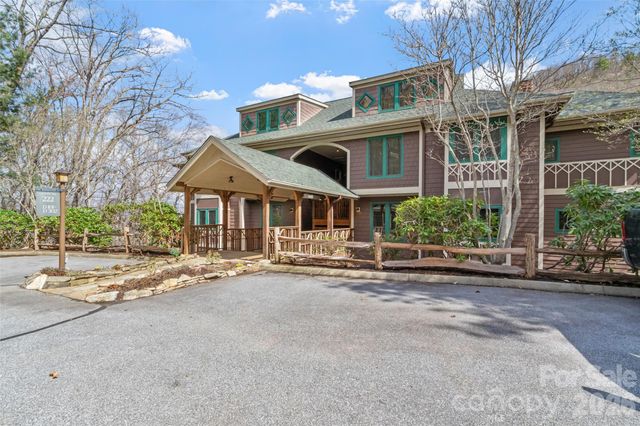 222 Creekside Way D201, Burnsville, NC 28714