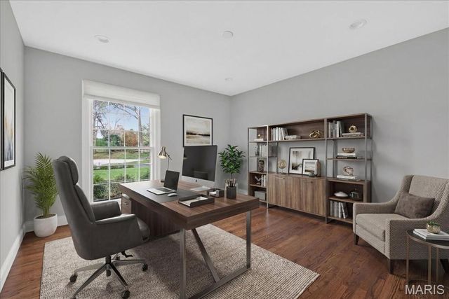 401 Steeplechase Lane, Frontenac, MO 63131