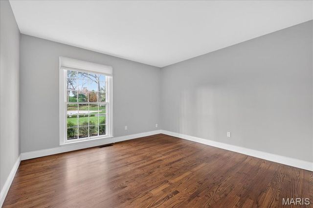 401 Steeplechase Lane, Frontenac, MO 63131