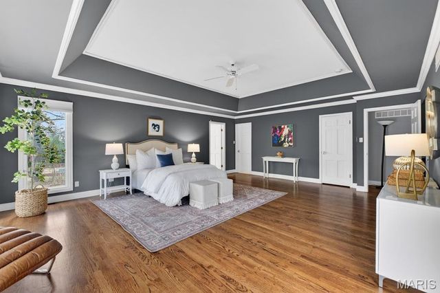 401 Steeplechase Lane, Frontenac, MO 63131