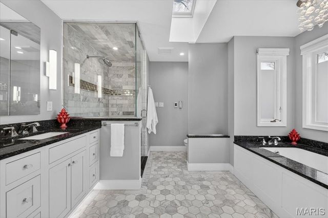 401 Steeplechase Lane, Frontenac, MO 63131