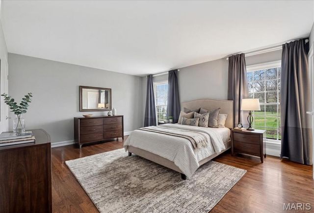 401 Steeplechase Lane, Frontenac, MO 63131