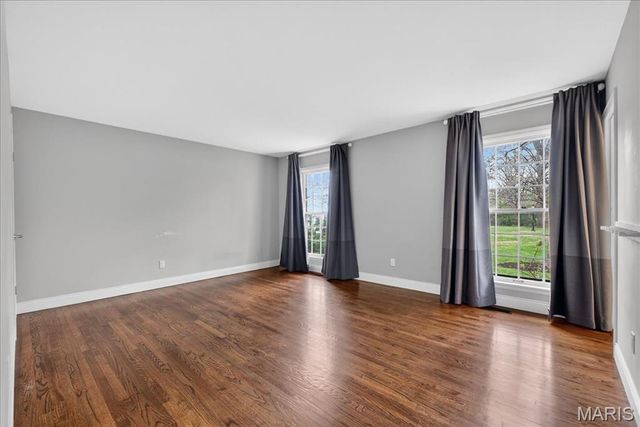 401 Steeplechase Lane, Frontenac, MO 63131