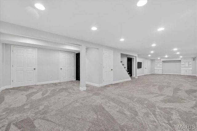 401 Steeplechase Lane, Frontenac, MO 63131