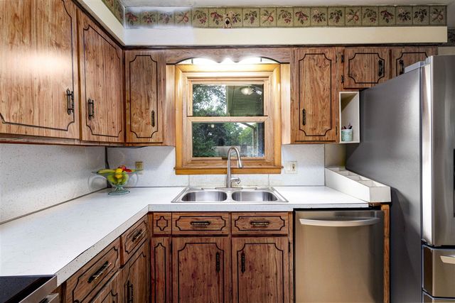4545 Bonnie Avenue, Kentwood, MI 49508