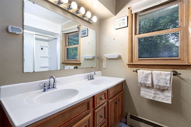 4545 Bonnie Avenue, Kentwood, MI 49508