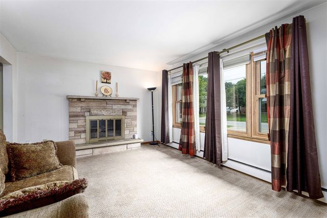 4545 Bonnie Avenue, Kentwood, MI 49508