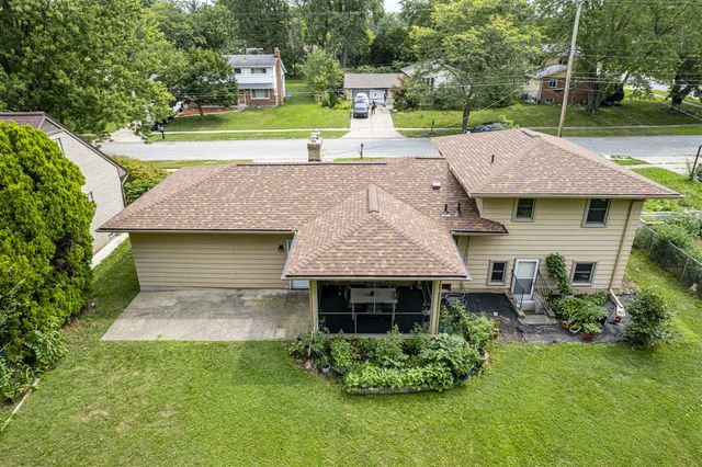 4545 Bonnie Avenue, Kentwood, MI 49508